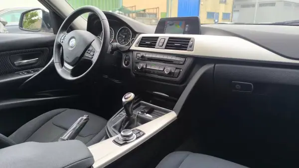 BMW 318 2014 - 12700 EUR, 219000 km - 219000km - foto 20 de 21