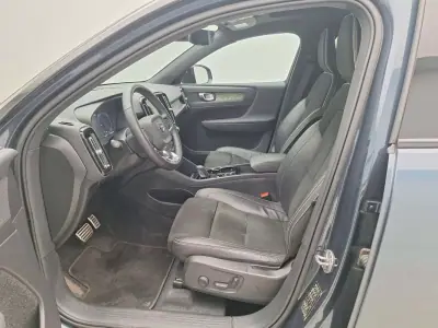 Volvo XC 40 2022 - 31990 EUR, 48248 km - AUTO.MOTO.pt - 48248km - foto 7 de 11