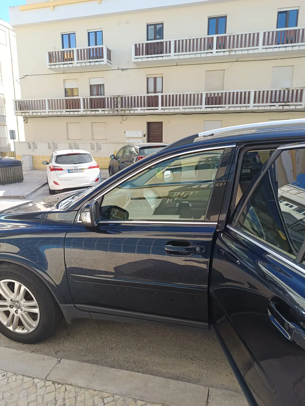 Volvo XC 90 2007 - 14000 EUR, 227500 km - AUTO.MOTO.pt - 227500km - foto 1 de 13