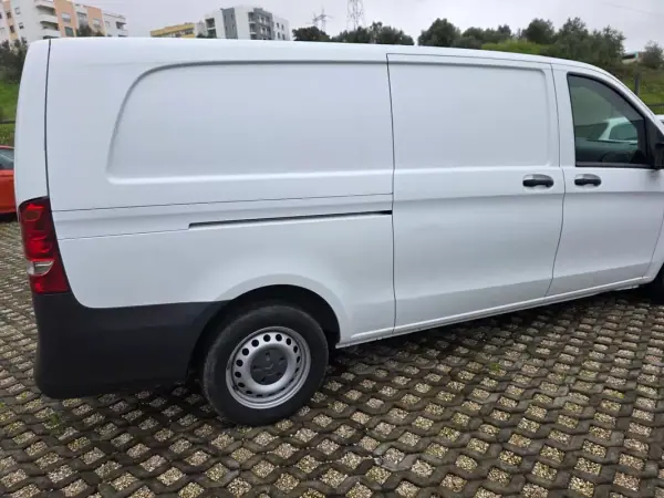 Mercedes-Benz 2021 - 24500 EUR, 65466 km - AUTO.MOTO.pt - 65466km - foto 14 de 17