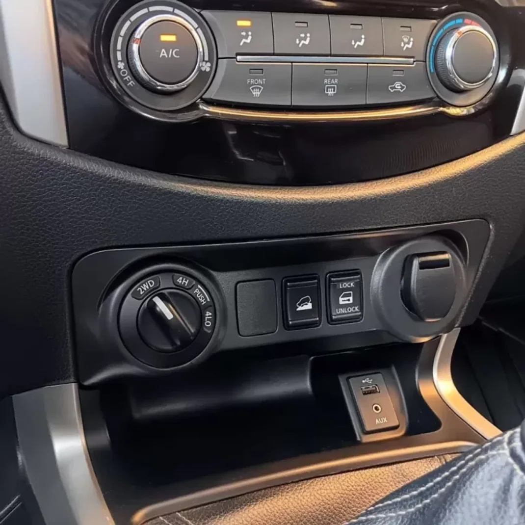 Nissan Navara 2021 - 34500 EUR, 93942 km - AUTO.MOTO.pt - 93942km - foto 3 de 23