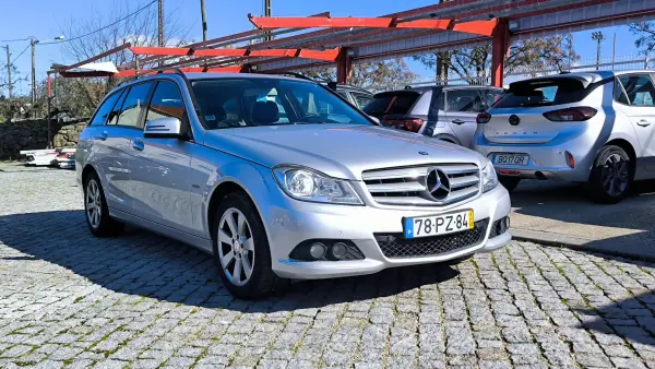 Mercedes-Benz C 200 2011 - 9450 EUR, 363650 km - AUTO.MOTO.pt - 363650km - foto 3 de 8