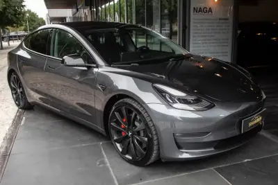 Tesla Model 3 2019 - 26990 EUR, 127043 km - foto 6 de 34