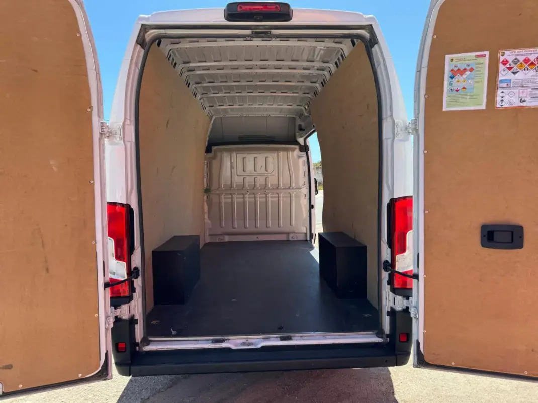 Fiat Ducato Maxi 35 XLH3 L4H3 2.2 Mjet 160cv 2022 - 24950 EUR, 157455 km - AUTO.MOTO.pt - 157455km - foto 10 de 10