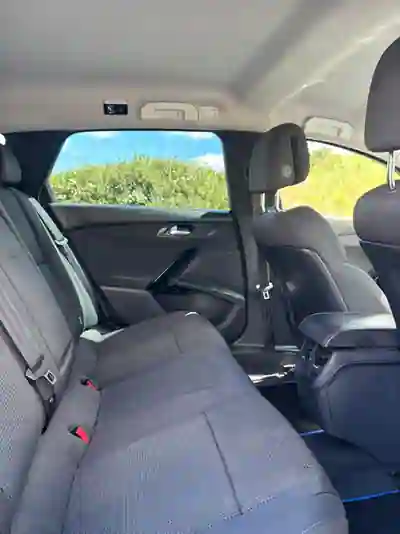 Peugeot 508 SW 2017 - 7500 EUR, 200000 km - AUTO.MOTO.pt - 200000km - foto 10 de 15