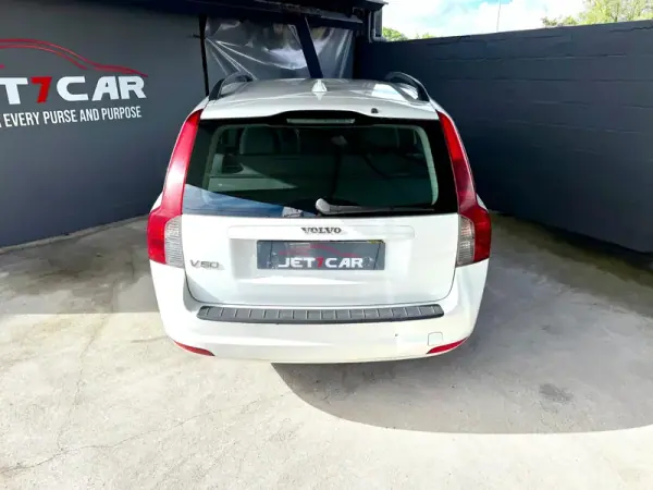Volvo V50 2008 - 7990 EUR, 228855 km - AUTO.MOTO.pt - 228855km - foto 4 de 15