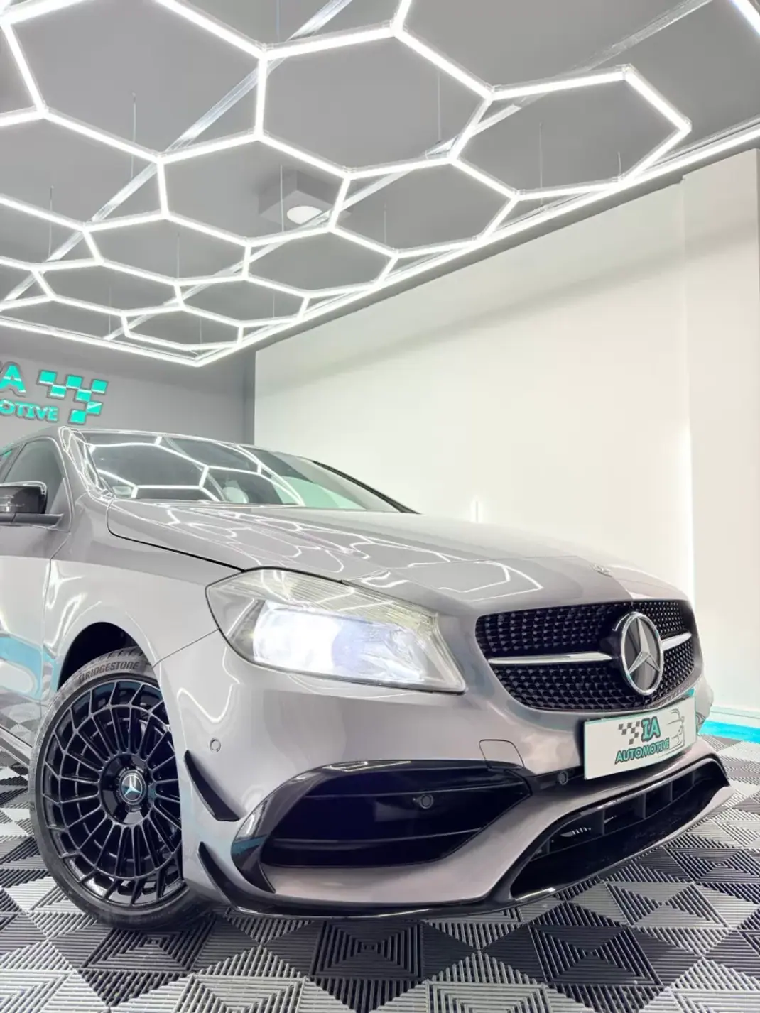 Mercedes-Benz A 180 2017 - 16500 EUR, 161000 km - AUTO.MOTO.pt - 161000km - foto 5 de 23
