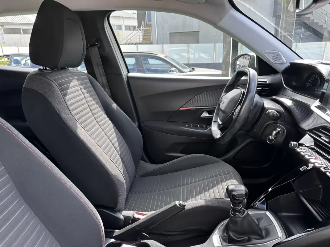 Peugeot 2008 2020 - 14900 EUR, 129000 km - AUTO.MOTO.pt - 129000km - foto 51 de 56