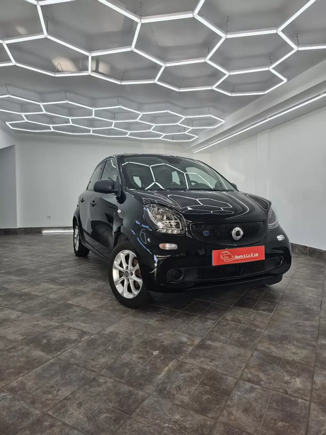 Smart ForFour 2019 - 11000 EUR, 70757 km - 70757km - foto 17 de 29