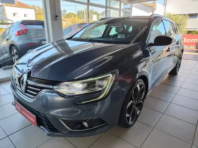 Renault Mégane Sport Tourer 2019 - 13750 EUR, 155000 km - AUTO.MOTO.pt - 155000km - foto 5 de 35