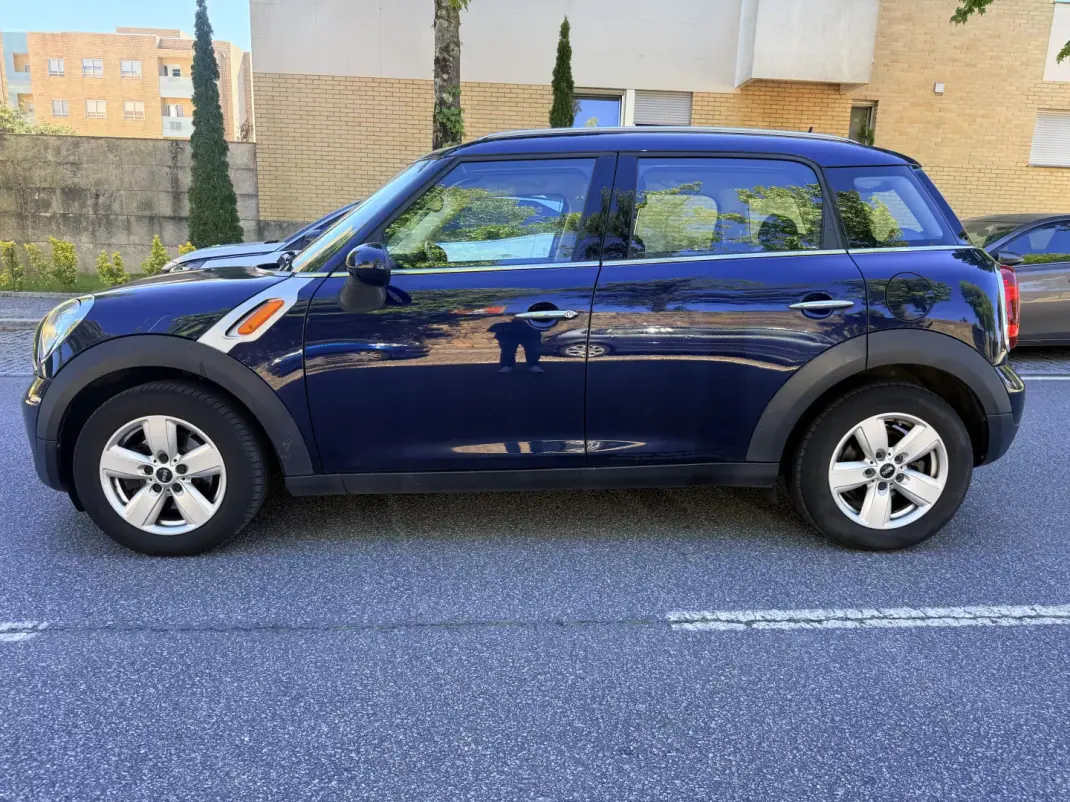 MINI Countryman 2016 - 10950 EUR, 221000 km - AUTO.MOTO.pt - 221000km - foto 8 de 13