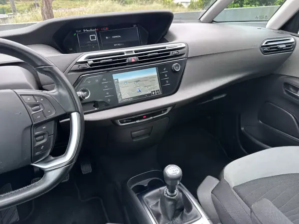 Citroën C4 Picasso 2015 - 9250 EUR, 160000 km - AUTO.MOTO.pt - 160000km - foto 52 de 68