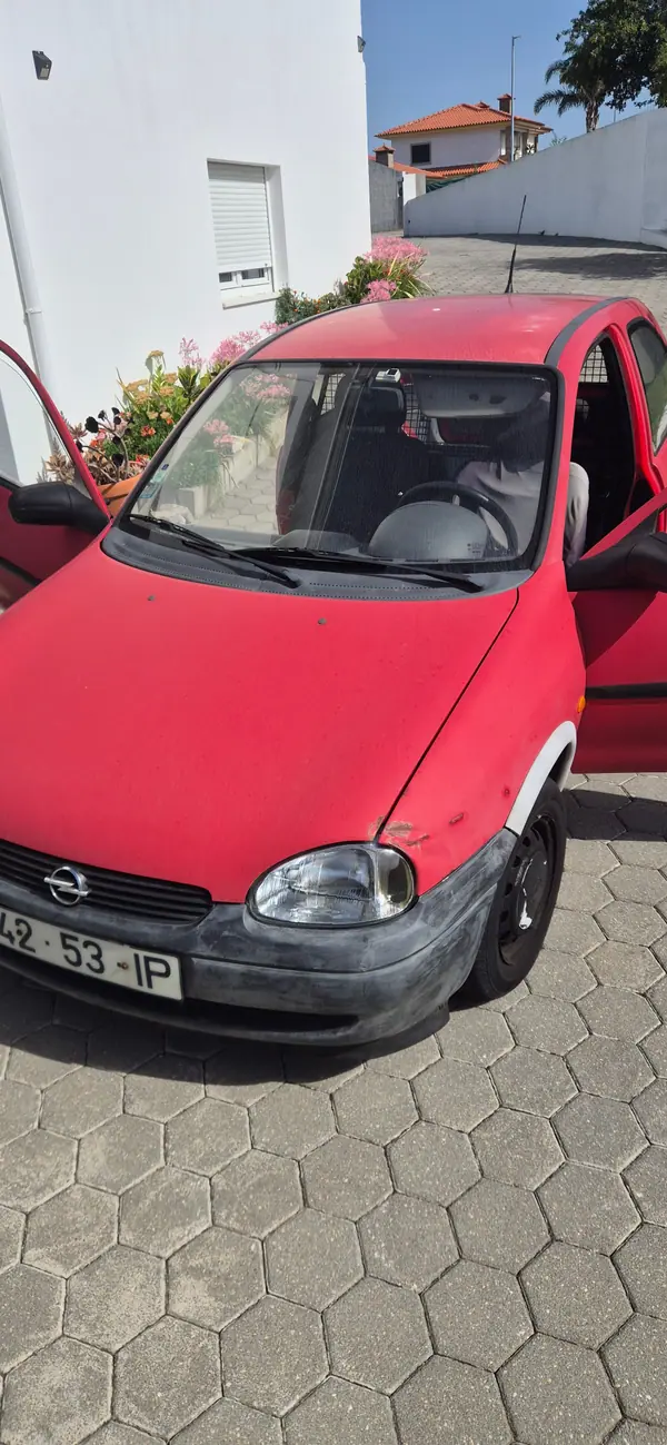 Opel Corsa 1977 — foto 2 de 9