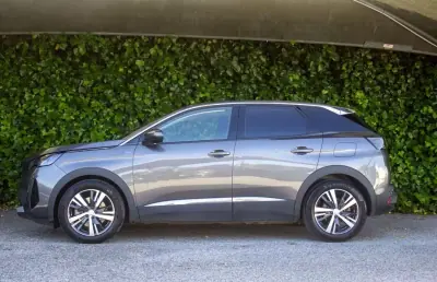 Peugeot 3008 2021 - 23500 EUR, 125000 km - AUTO.MOTO.pt - 125000km - foto 7 de 17