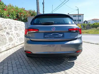 Fiat Tipo 2019 - 14000 EUR, 83000 km - AUTO.MOTO.pt - 83000km - foto 6 de 13