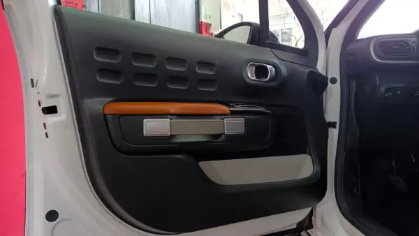 Citroën C3 2018 - 12750 EUR, 89023 km - AUTO.MOTO.pt - 89023km - foto 22 de 62
