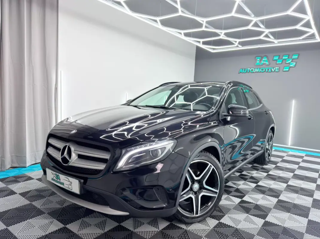 Mercedes-Benz GLA 200 2015 - 17000 EUR, 194000 km - AUTO.MOTO.pt - 194000km - foto 1 de 21