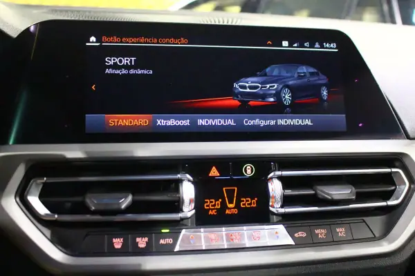 BMW 330 2019 - 22900 EUR, 140000 km - AUTO.MOTO.pt - 140000km - foto 24 de 30