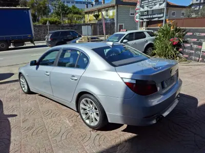 BMW 525 2004 - 5000 EUR, 293913 km - AUTO.MOTO.pt - 293913km - foto 11 de 26