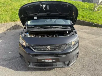 Peugeot PARTNER GIRAFON 2019 - 10900 EUR, 186000 km - AUTO.MOTO.pt - 186000km - foto 24 de 27