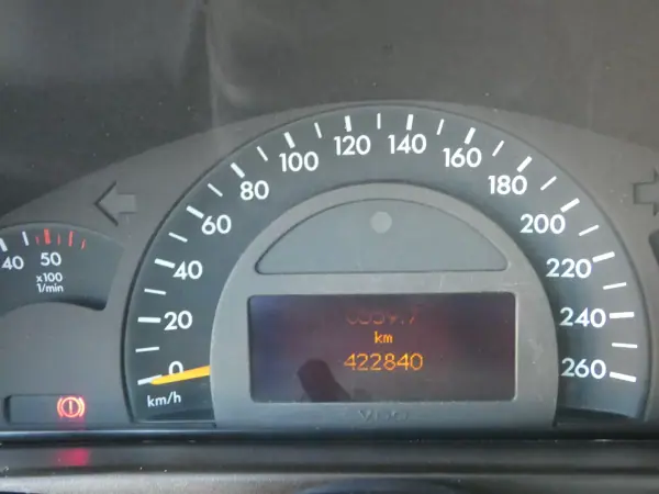 Mercedes-Benz C 220 2001 - 6750 EUR, 399999 km - AUTO.MOTO.pt - 399999km - foto 18 de 21