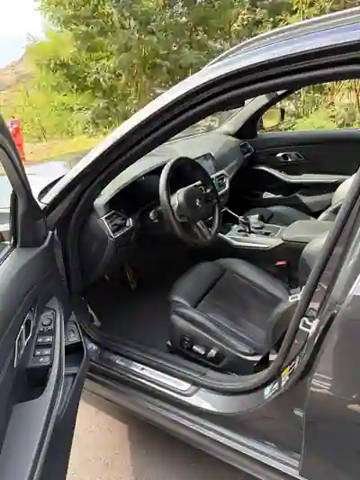 BMW 330e 2021 — foto 5 de 14
