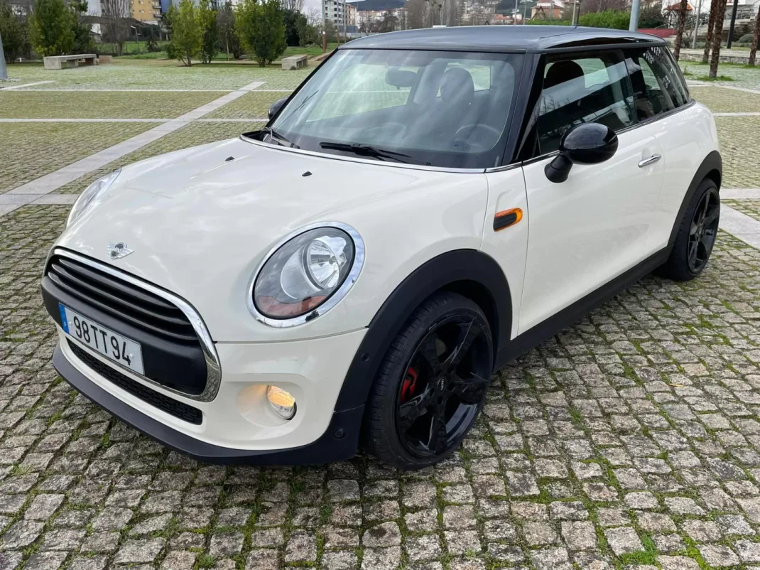 MINI One 2015 - 13500 EUR, 182000 km - AUTO.MOTO.pt - 182000km - foto 1 de 7