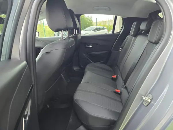 Peugeot e-208 2022 - 16950 EUR, 77000 km - AUTO.MOTO.pt - 77000km - foto 7 de 10