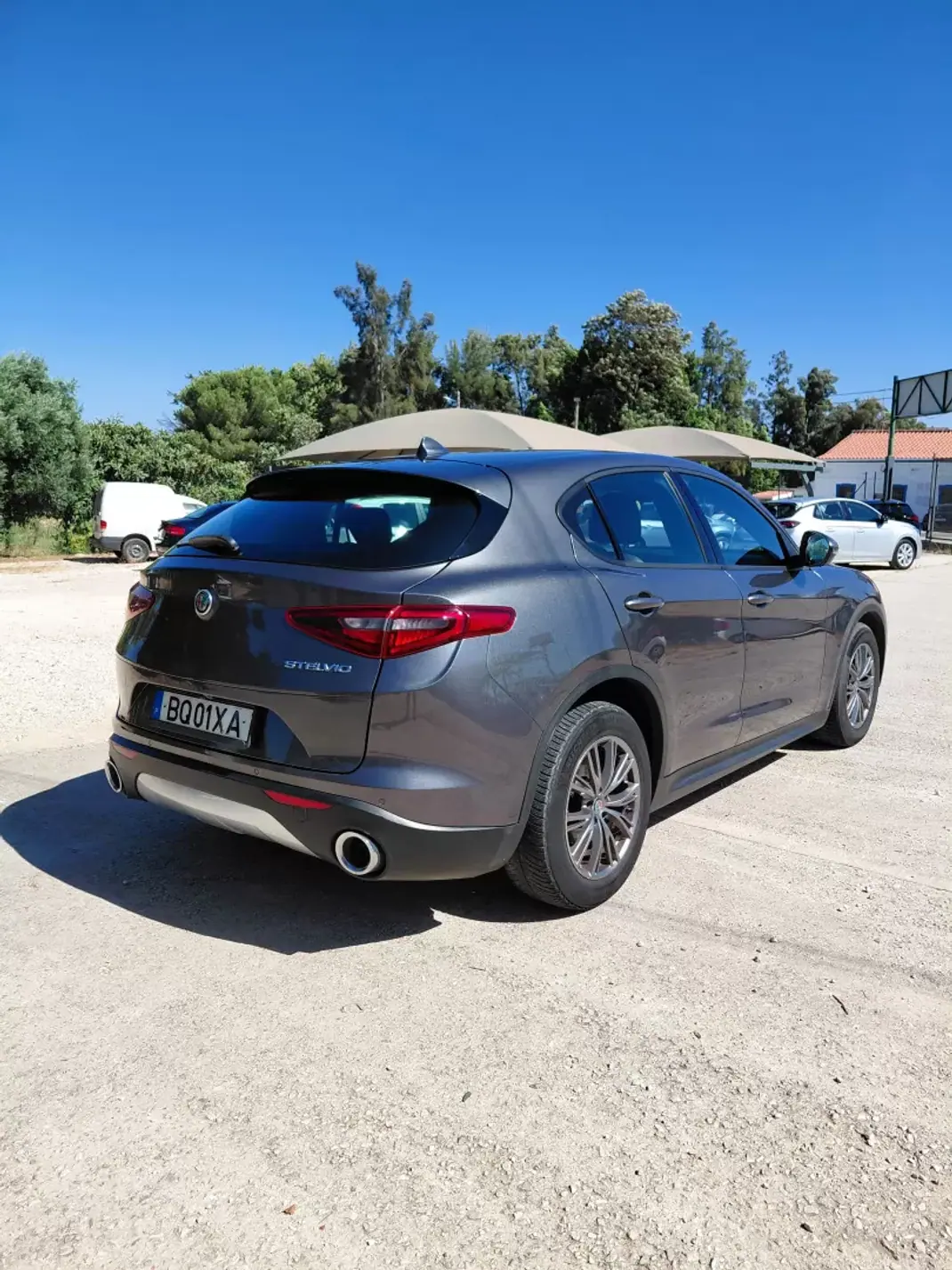Alfa Romeo Stelvio 2018 - 24900 EUR, 160000 km - 160000km - foto 13 de 14