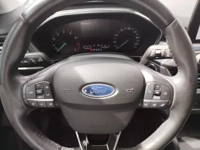 Ford Focus SW 2021 - 17950 EUR, 80831 km - AUTO.MOTO.pt - 80831km - foto 7 de 19