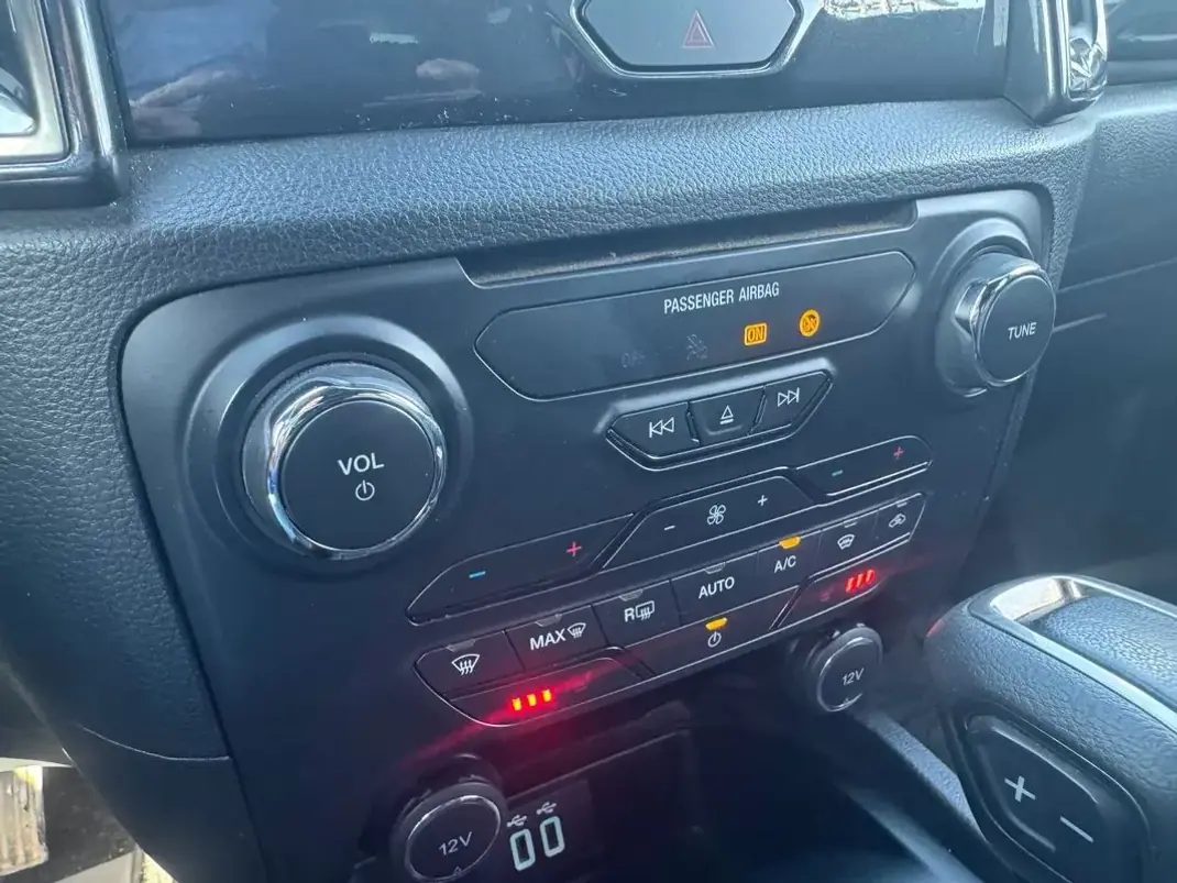 Ford Ranger 2021 - 36750 EUR, 145025 km - AUTO.MOTO.pt - 145025km - foto 16 de 18