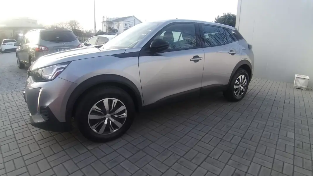 Peugeot 2008 2023 - 18250 EUR, 30000 km - AUTO.MOTO.pt - 30000km - foto 27 de 44