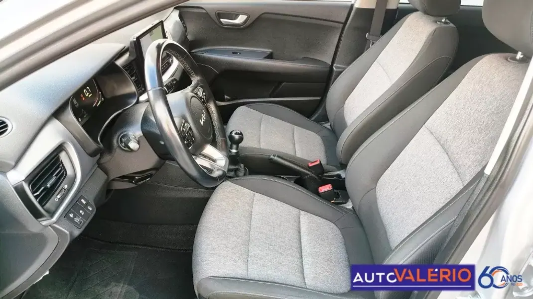 Kia Stonic 2024 - 17950 EUR, 41486 km - 41486km - foto 22 de 25