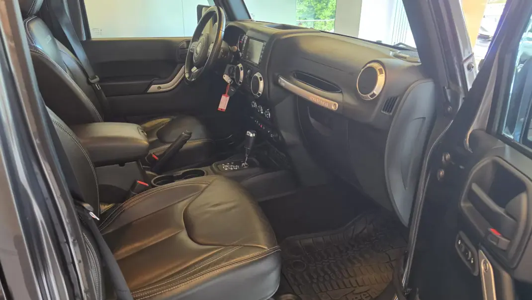 Jeep Wrangler Unlimited 2018 - 49500 EUR, 104894 km - AUTO.MOTO.pt - 104894km - foto 53 de 63