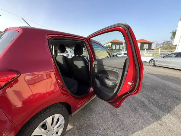 Mitsubishi Space Star 2020 - 8450 EUR, 108000 km - AUTO.MOTO.pt - 108000km - foto 26 de 35