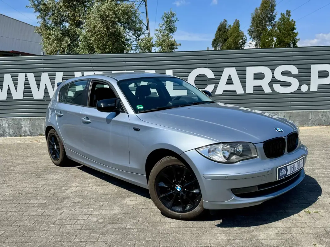 BMW 118 2010 - 10950 EUR, 220000 km - AUTO.MOTO.pt - 220000km - foto 2 de 22