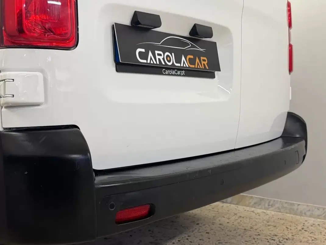 Opel COMBO 2020 - 15500 EUR, 150000 km - AUTO.MOTO.pt - 150000km - foto 3 de 16