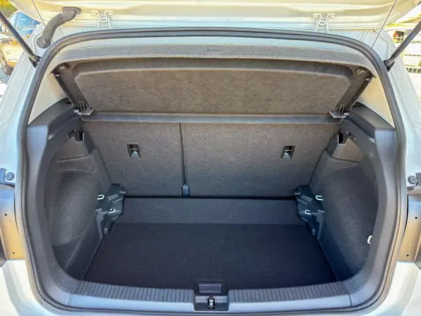 Volkswagen T-Cross 2019 - 18500 EUR, 43397 km - AUTO.MOTO.pt - 43397km - foto 21 de 24