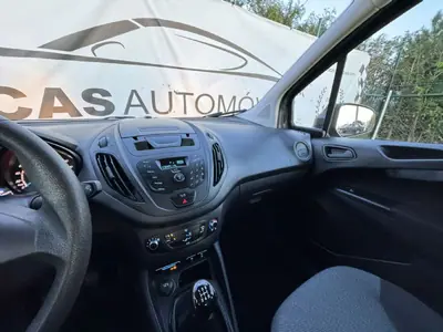 Ford Tourneo Courier 2017 - 9990 EUR, 168856 km - AUTO.MOTO.pt - 168856km - foto 36 de 47