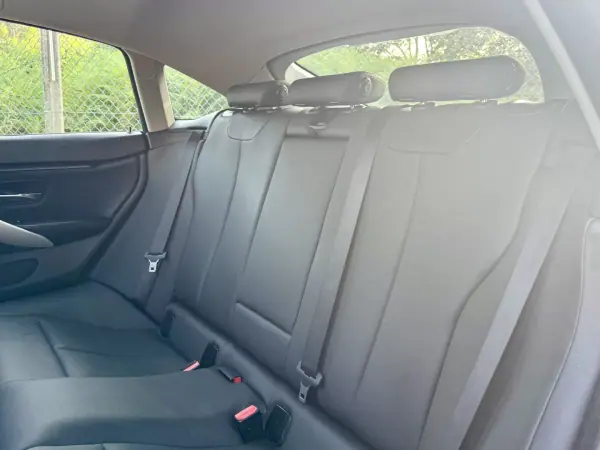 BMW 418 Gran Coupé 2015 - 17500 EUR, 190000 km - AUTO.MOTO.pt - 190000km - foto 19 de 24