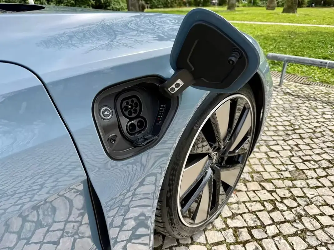Audi e-tron GT 2022 - 57790 EUR, 82950 km - AUTO.MOTO.pt - 82950km - foto 55 de 55