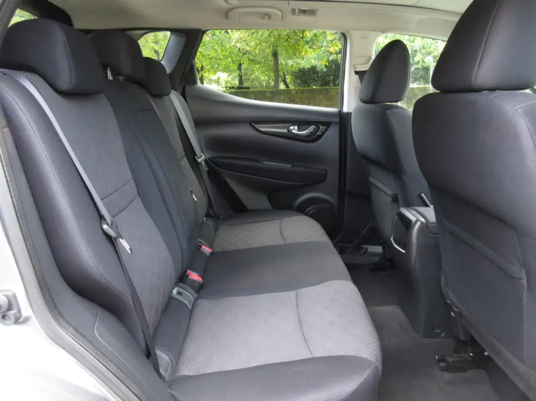 Nissan Qashqai 2017 - 13490 EUR, 177000 km - 177000km - foto 33 de 42