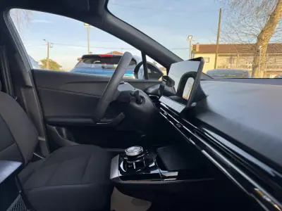 MG MG4 2022 - 18990 EUR, 77000 km - AUTO.MOTO.pt - 77000km - foto 33 de 36