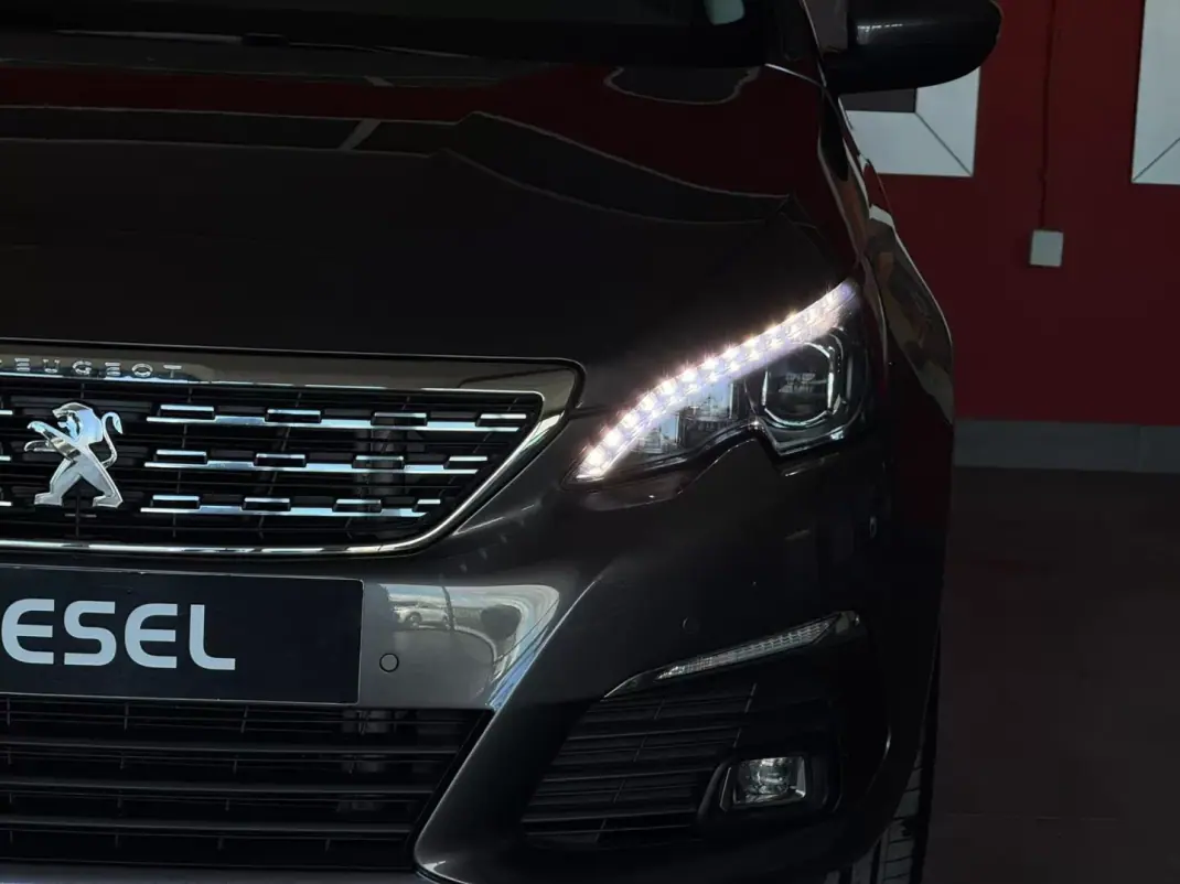 Peugeot 308 SW 2018 - 14990 EUR, 125082 km - AUTO.MOTO.pt - 125082km - foto 4 de 20