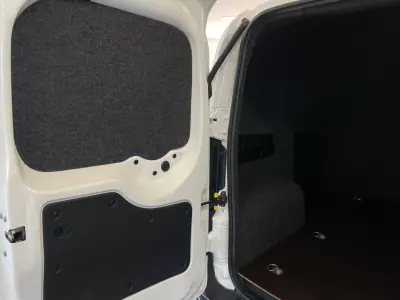 Fiat FIORINO 1.3 M-JET C/AC 2020 - 12500 EUR, 133060 km - AUTO.MOTO.pt - 133060km - foto 11 de 12