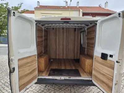 Peugeot BOXER 2.2 HDI FIBRADA L2H2 PREMIUM 2012 - 7990 EUR, 271750 km - AUTO.MOTO.pt - 271750km - foto 9 de 14