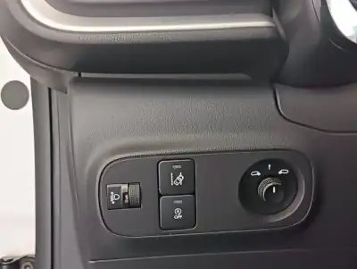 Citroën C3 2018 - 13800 EUR, 156000 km - AUTO.MOTO.pt - 156000km - foto 9 de 14