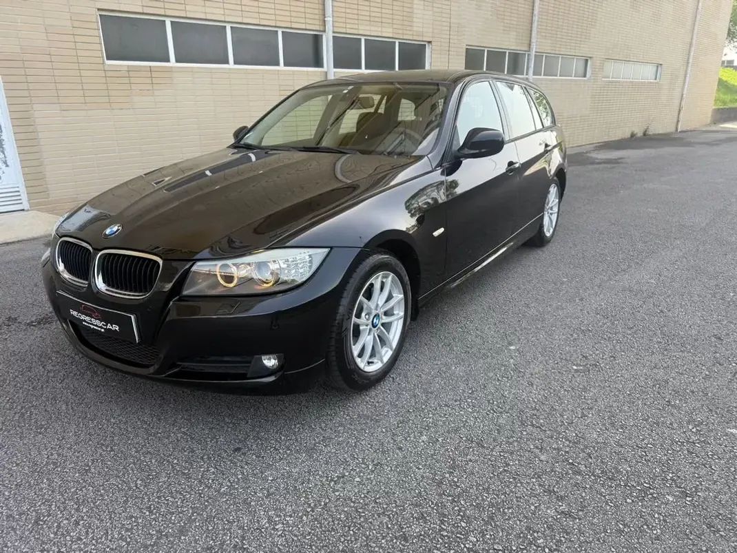 BMW 316 2010 - 8990 EUR, 215000 km - AUTO.MOTO.pt - 215000km - foto 3 de 27