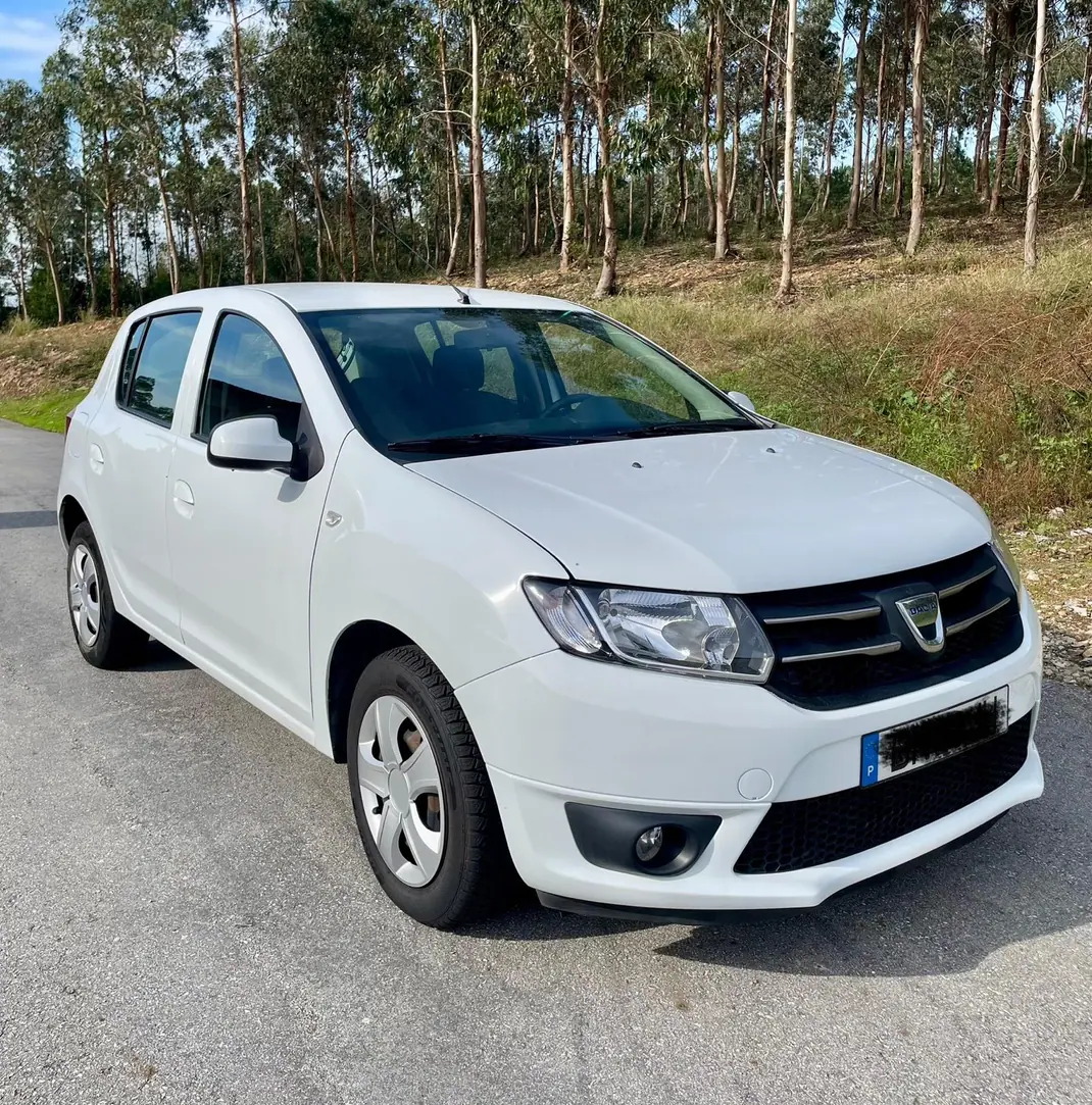 Dacia Sandero 2013 - 7490 EUR, 189000 km - AUTO.MOTO.pt - 189000km - foto 1 de 13