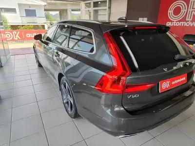 Volvo V90 2018 - 20990 EUR, 188000 km - AUTO.MOTO.pt - 188000km - foto 7 de 35